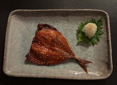 H-006 玄界灘干物セット 【アジ開き(塩/2枚入り)×2・アジみりん(2枚入り)×2・サバフィレ(塩/2枚入り)×2・サバフィレ(生/2枚入り)×2・シメサバ(2枚入り)×2】 送料:80サイズ 冷凍便
